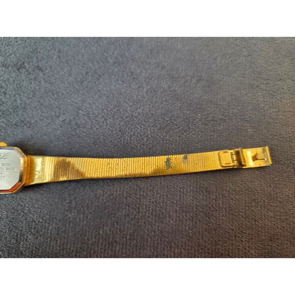 Elgin Ladies vintage watch rose detail stainless steel back ek416-007 main image 4